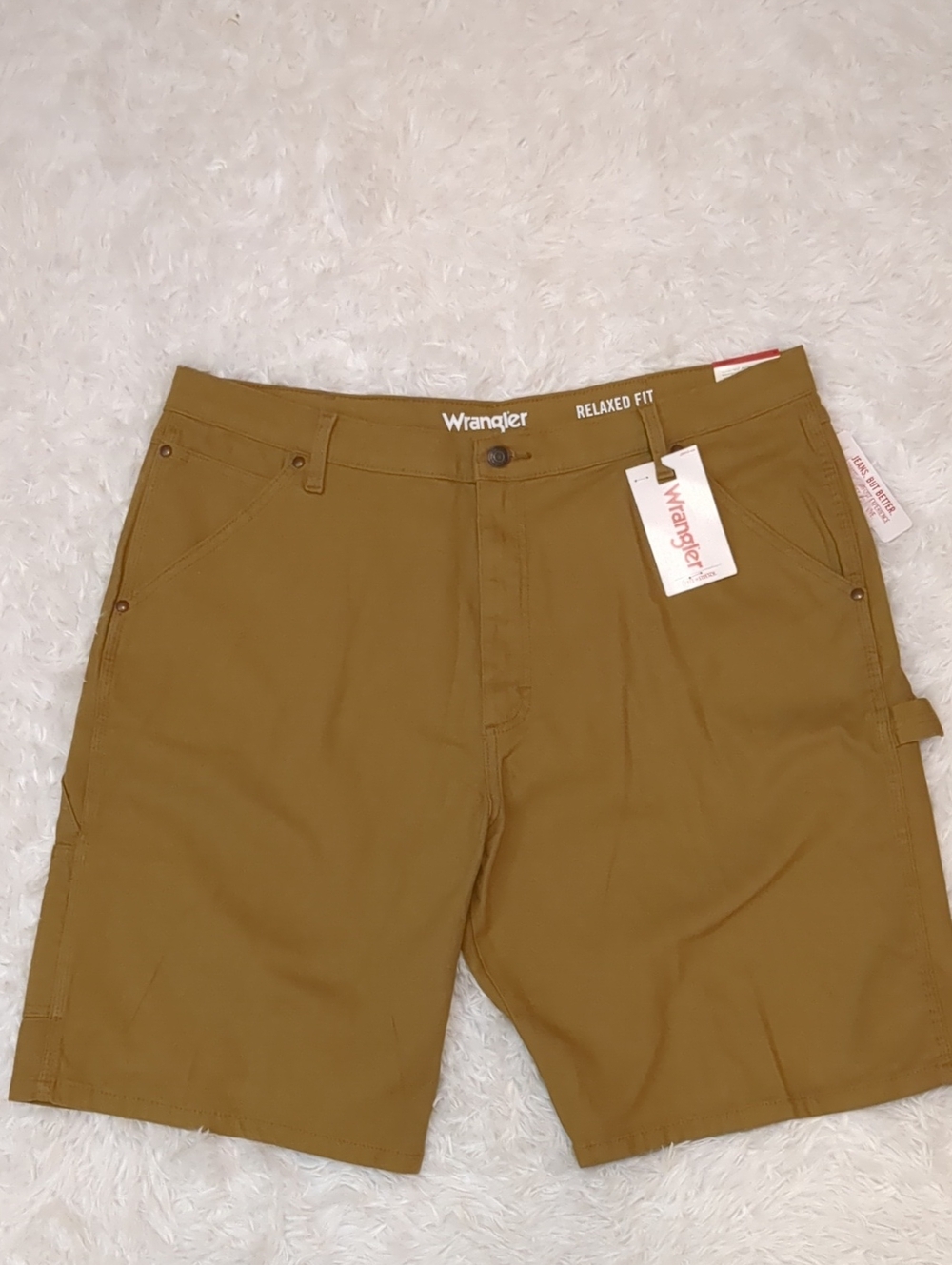 Wrangler Men's Tan Cargo Shorts - Relaxed Fit